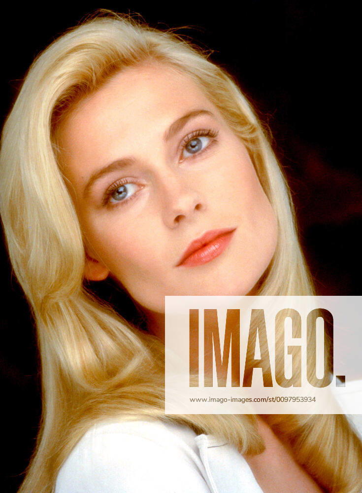 INDIANA JONES AND THE LAST CRUSADE, Alison Doody, 1989, (c) Paramount courtesy Everett Collection Paramount Courtesy Everett Collection !ACHTUNG AUFNAHMEDATUM GESCHÄTZT! PUBLICATIONXNOTxINxCANxCHNxFRAxITAxJPNxNORxPOLxRUSxESPxUKxUSA