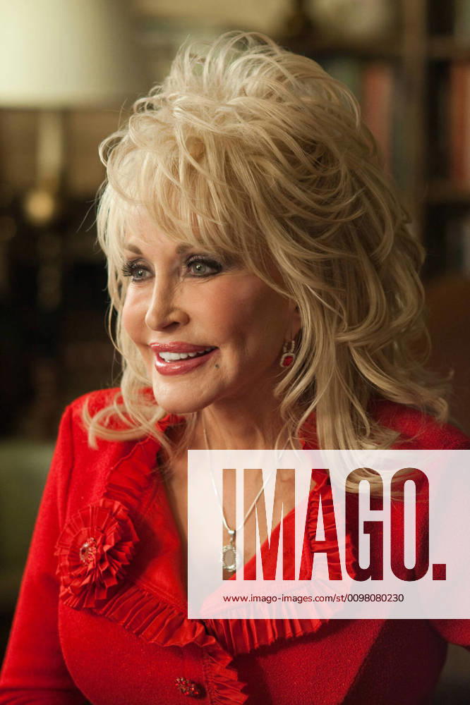 JOYFUL NOISE, Dolly Parton, 2012. ph: Van Redin Warner Bros. Pictures Courtesy Everett Collection Warner Bros Courtesy Everett Collection !ACHTUNG AUFNAHMEDATUM GESCHÃ„TZT! PUBLICATIONXNOTxINxCANxCHNxFRAxITAxJPNxNORxPOLxRUSxESPxUKxUSA