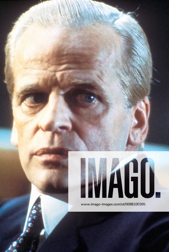 LOVE AND MONEY, Klaus Kinski, 1982, Paramount courtesy Everett Collection Paramount Courtesy Everett Collection !ACHTUNG AUFNAHMEDATUM GESCHÄTZT! PUBLICATIONXNOTxINxCANxCHNxFRAxITAxJPNxNORxPOLxRUSxESPxUKxUSA