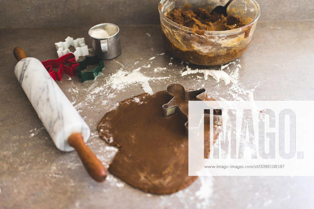 Rolled out Gingerbread Cookie Dough with Cookie Cutters Hillsdale, MI, United States CR_OMHX200220-268398-01