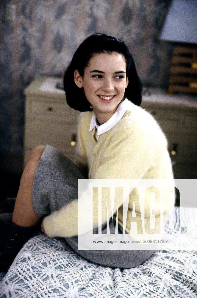 MERMAIDS, Winona Ryder, 1990, (c) Orion courtesy Everett Collection Orion Pictures Corp Courtesy Everett Collection !ACHTUNG AUFNAHMEDATUM GESCHÃ„TZT! PUBLICATIONXNOTxINxCANxCHNxFRAxITAxJPNxNORxPOLxRUSxESPxUKxUSA
