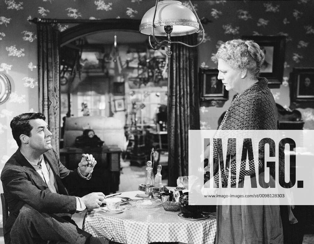 OSCARS. Beste Nebendarstellerin. Preisträgerinnen 1941-1950 NONE BUT THE LONELY HEART, Cary Grant, Ethel Barrymore, 1944 Courtesy Everett Collection !ACHTUNG AUFNAHMEDATUM GESCHÄTZT! PUBLICATIONXNOTxINxCANxCHNxFRAxITAxJPNxNORxPOLxRUSxESPxUKxUSA