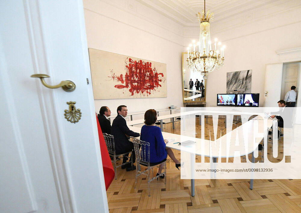 Vienna 17 03 2020, Federal Chancellery, Vienna, AUT, Acute developments on corona disease in Austria, Western Balkans video conference, in the picture Minister for European Affairs Karoline Edtstadler OeVP , Federal Chancellor Sebastian Kurz OeVP and Foreign Minister Alexander Schallenberg OeV EP_Pool