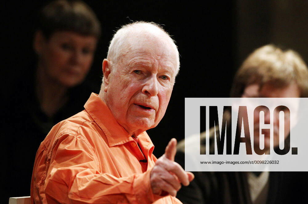 THE TIGHTROPE, Peter Brook, 2012. ph: Daniel Bardou First Run Features courtesy Everett Collection First Run Features Courtesy Everett Collection !ACHTUNG AUFNAHMEDATUM GESCHÄTZT! PUBLICATIONXNOTxINxCANxCHNxFRAxITAxJPNxNORxPOLxRUSxESPxUKxUSA
