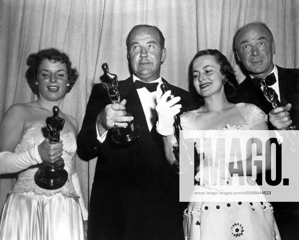 OSCARS. Beste Nebendarstellerin. Preisträgerinnen 1941-1950 1949: MERCEDES McCAMBRIDGE Best Supporting Actress, ALL THE KING S MEN , BRODERICK CRAWFORD Best Actor, ALL THE KING S MEN , OLIVIA DE HAVILLAND Best Actress, THE HEIRESS and DEAN JAGGER Best Supporting Actor, 12 O CLOCK HIGH , 1950 Courtesy Everett Collection !ACHTUNG AUFNAHMEDATUM GESCHÄTZT! PUBLICATIONXNOTxINxCANxCHNxFRAxITAxJPNxNORxPOLxRUSxESPxUKxUSA