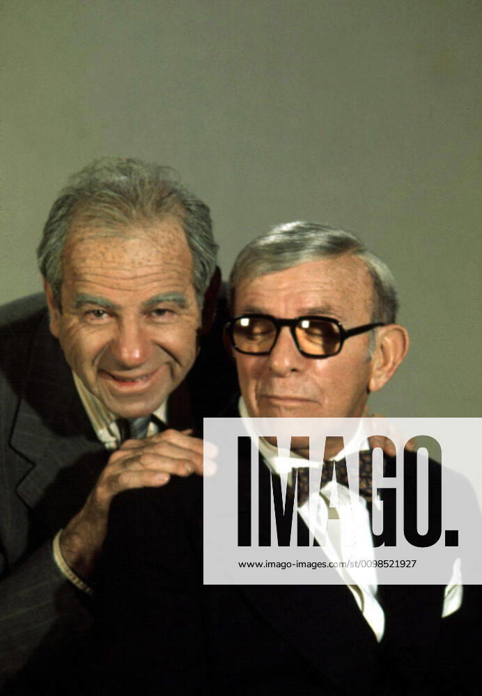 OSCARS. Bester Nebendarsteller. PreistrÃ¤ger 1971-1980 THE SUNSHINE BOYS, Walter Matthau, George Burns, 1975 Courtesy Everett Collection !ACHTUNG AUFNAHMEDATUM GESCHÃ„TZT! PUBLICATIONXNOTxINxCANxCHNxFRAxITAxJPNxNORxPOLxRUSxESPxUKxUSA