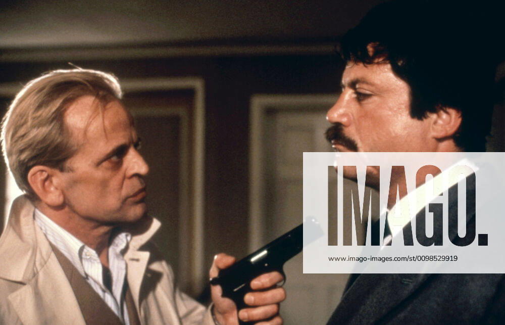 VENOM, Klaus Kinski, Oliver Reed, 1981, (c)Paramount courtesy Everett Collection Paramount Courtesy Everett Collection !ACHTUNG AUFNAHMEDATUM GESCHÃ„TZT! PUBLICATIONXNOTxINxCANxCHNxFRAxITAxJPNxNORxPOLxRUSxESPxUKxUSA