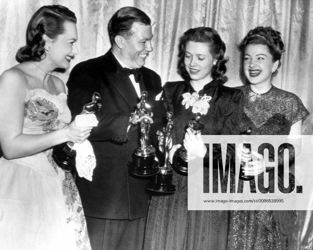 OSCARS. Beste Nebendarstellerin. PreistrÃ¤gerinnen 1941-1950 OSCARS. Bester Nebendarsteller. PreistrÃ¤ger 1941-1950 1946: Olivia De Havilland (Best Actress, TO EACH HIS OWN), Harold Russell (special Oscar; Best Supporting Actor, BEST YEARS OF OUR LIVES), Cathy O Donnell (accepting for absentee Best Actor Fredric March, BEST YEARS OF OUR LIVES) and Anne Baxter (Best Supporting Actress, THE RAZOR S EDGE), 3 14 47 Courtesy Everett Collection !ACHTUNG AUFNAHMEDATUM GESCHÃ„TZT! PUBLICATIONXNOTxINxCANxCHNxFRAxITAxJPNxNORxPOLxRUSxESPxUKxUSA