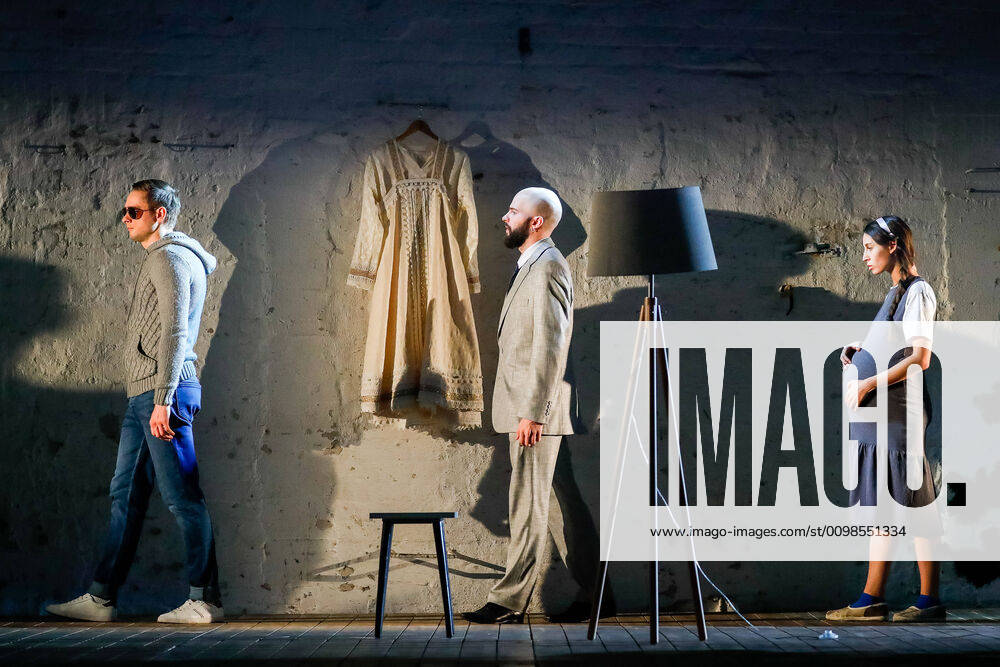 Bilder des Jahres 2020, Entertainment 03 MÃ¤rz Entertainment Themen der Woche KW13 MOSCOW, RUSSIA - MARCH 26, 2020: Actors in a scene from The Snow Maiden production staged by Denis Azarov and based on Russian playwright Alexander Ostrovsky s play of the same name at Moscow s Taganka Theatre. Mikhail Japaridze TASS TS0D3772