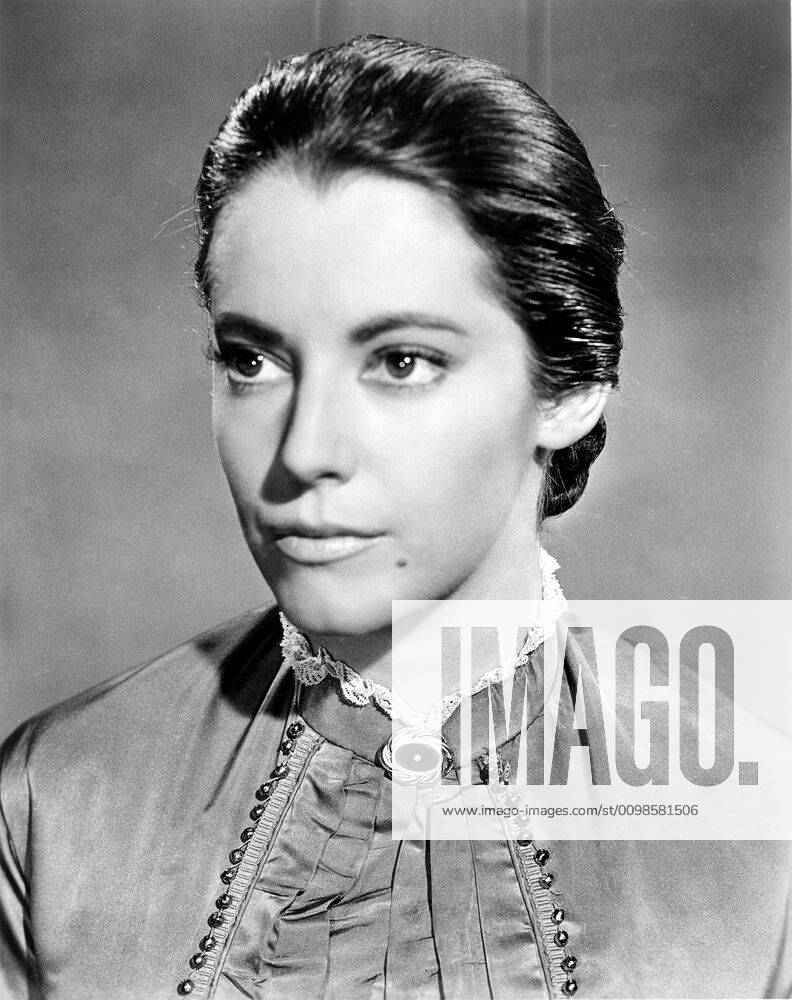 FREUD, (aka FREUD: THE SECRET PASSION), Susan Kohner, 1962 Courtesy Everett Collection !ACHTUNG AUFNAHMEDATUM GESCHÄTZT! PUBLICATIONXNOTxINxCANxCHNxFRAxITAxJPNxNORxPOLxRUSxESPxUKxUSA