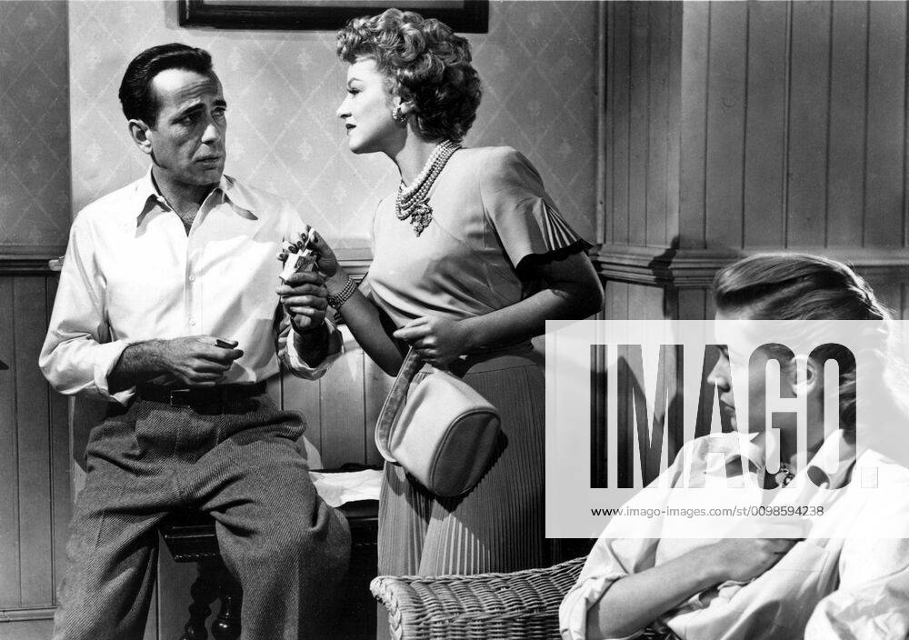 OSCARS. Beste Nebendarstellerin. Preisträgerinnen 1941-1950 KEY LARGO, Humphrey Bogart, Claire Trevor, Lauren Bacall, 1948 Courtesy Everett Collection !ACHTUNG AUFNAHMEDATUM GESCHÄTZT! PUBLICATIONXNOTxINxCANxCHNxFRAxITAxJPNxNORxPOLxRUSxESPxUKxUSA