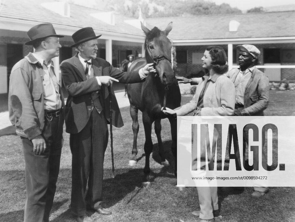 OSCARS. Bester Nebendarsteller. Preisträger 1937-1940 KENTUCKY, from left: Willard robertson, Walter Brennan, Loretta Young, George Reed, 1938, TM & Copyright 20th Century Fox Film Corp. courtesy Everett Collection 20thCentFox Courtesy Everett Collection !ACHTUNG AUFNAHMEDATUM GESCHÄTZT! PUBLICATIONXNOTxINxCANxCHNxFRAxITAxJPNxNORxPOLxRUSxESPxUKxUSA