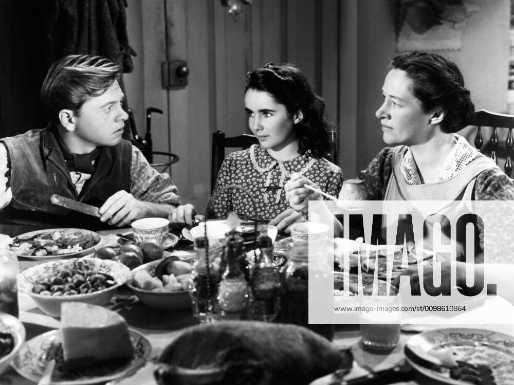 OSCARS. Beste Nebendarstellerin. Preisträgerinnen 1941-1950 NATIONAL VELVET, from left, Mickey Rooney, Elizabeth Taylor, Anne Revere, 1944 Courtesy Everett Collection !ACHTUNG AUFNAHMEDATUM GESCHÄTZT! PUBLICATIONXNOTxINxCANxCHNxFRAxITAxJPNxNORxPOLxRUSxESPxUKxUSA