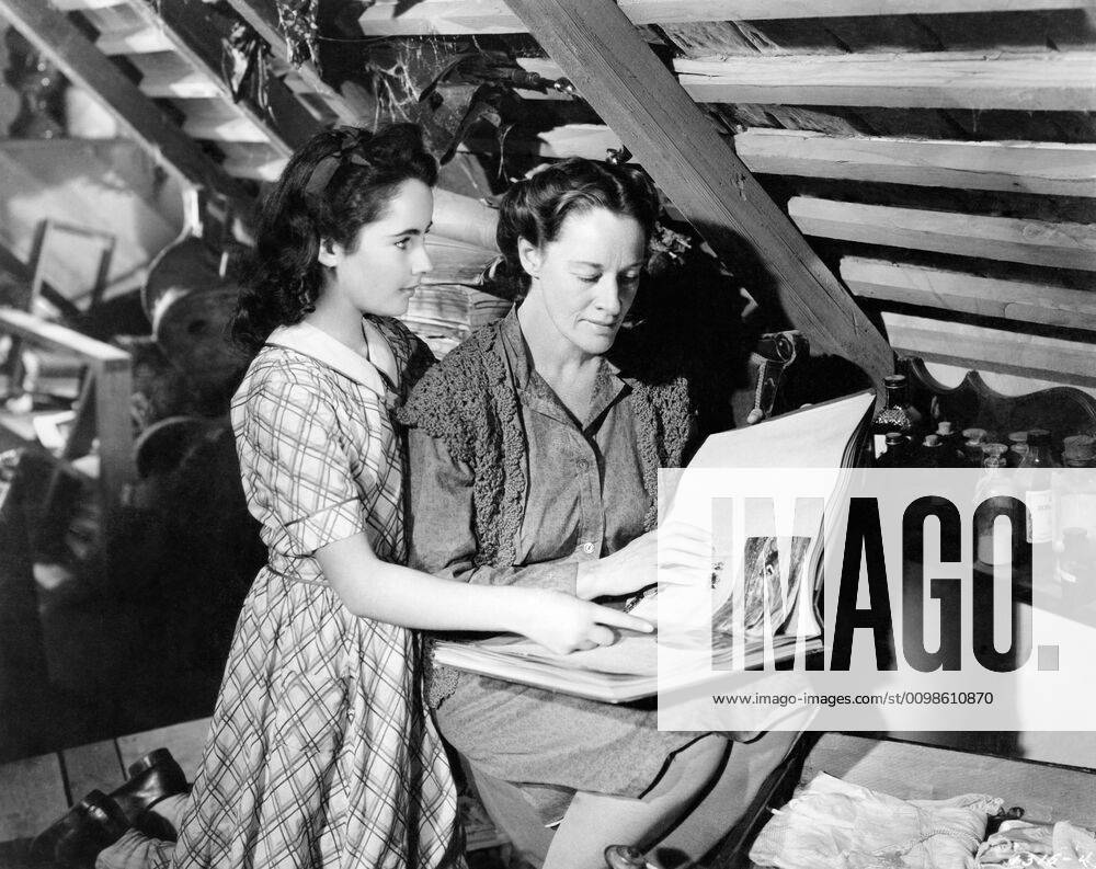 OSCARS. Beste Nebendarstellerin. Preisträgerinnen 1941-1950 NATIONAL VELVET, Elizabeth Taylor, Anne Revere, 1944 Courtesy Everett Collection !ACHTUNG AUFNAHMEDATUM GESCHÄTZT! PUBLICATIONXNOTxINxCANxCHNxFRAxITAxJPNxNORxPOLxRUSxESPxUKxUSA
