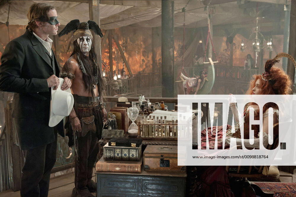 THE LONE RANGER, l-r: Armie Hammer, Johnny Depp, Helena Bonham Carter, 2013, ph: Peter Mountain Walt Disney Pictures courtesy Everett Collection Walt Disney Co. Courtesy Everett Collection !ACHTUNG AUFNAHMEDATUM GESCHÄTZT! PUBLICATIONXNOTxINxCANxCHNxFRAxITAxJPNxNORxPOLxRUSxESPxUKxUSA