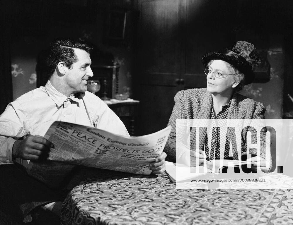 OSCARS. Beste Nebendarstellerin. Preisträgerinnen 1941-1950 NONE BUT THE LONELY HEART, Cary Grant, Ethel Barrymore, 1944 Courtesy Everett Collection !ACHTUNG AUFNAHMEDATUM GESCHÄTZT! PUBLICATIONXNOTxINxCANxCHNxFRAxITAxJPNxNORxPOLxRUSxESPxUKxUSA