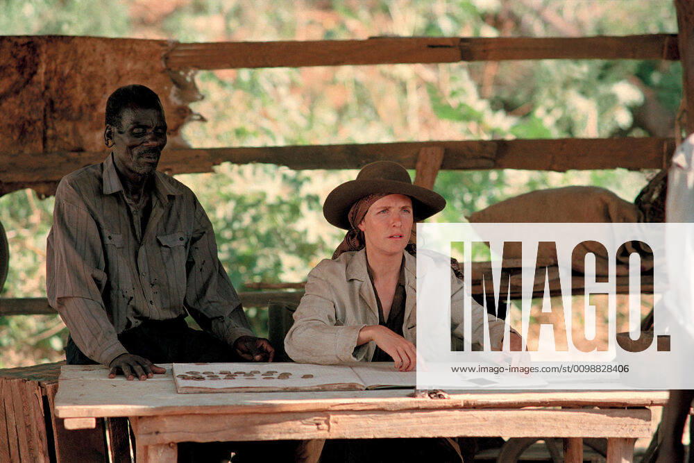 NOWHERE IN AFRICA, (aka NIRGENDWO IN AFRIKA), seated: Juliane Kohler, 2001. Zeitgeist Films courtesy Everett Collection Zeitgeist Films Courtesy Everett Collection !ACHTUNG AUFNAHMEDATUM GESCHÃ„TZT! PUBLICATIONXNOTxINxCANxCHNxFRAxITAxJPNxNORxPOLxRUSxESPxUKxUSA