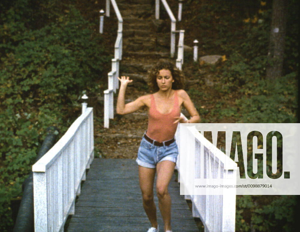 DIRTY DANCING, Jennifer Grey, 1987. (c) Artisan Entertainment Courtesy: Everett Collection. Artisan Entertainment Courtesy Everett Collection !ACHTUNG AUFNAHMEDATUM GESCHÄTZT! PUBLICATIONXNOTxINxCANxCHNxFRAxITAxJPNxNORxPOLxRUSxESPxUKxUSA