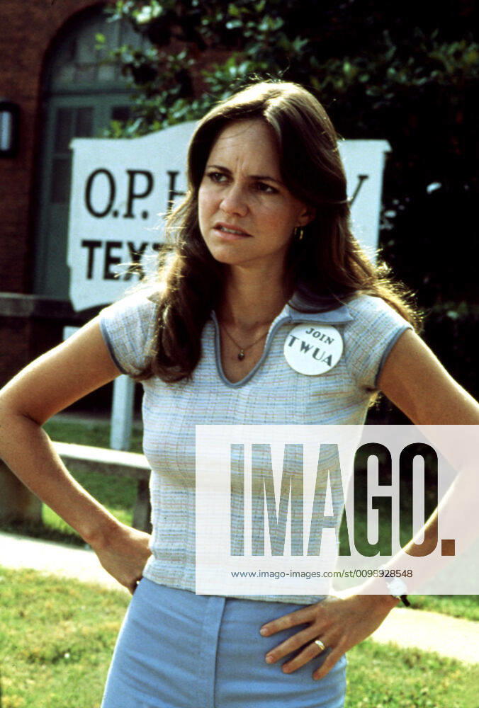 NORMA RAE, Sally Field, 1979. TM and Copyright 20th Century Fox Film Corp. All rights reserved. Courtesy: Everett Collection. 20thCentFox Courtesy Everett Collection !ACHTUNG AUFNAHMEDATUM GESCHÄTZT! PUBLICATIONXNOTxINxCANxCHNxFRAxITAxJPNxNORxPOLxRUSxESPxUKxUSA