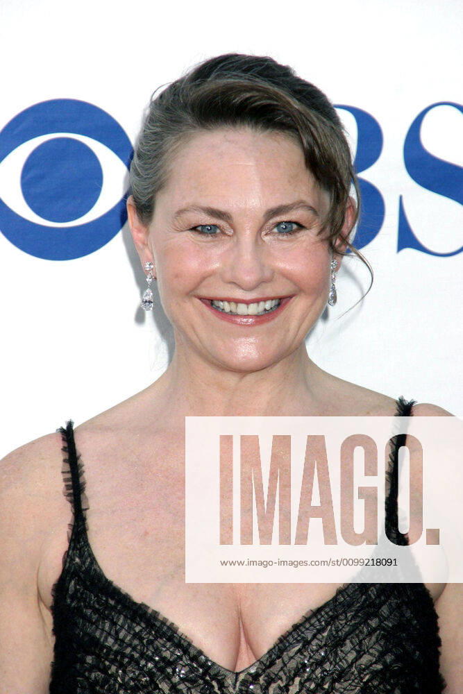 Cherry Jones at arrivals for American Theatre WingÂâ€s Antoinette Perry 2005 Tony Awards, Radio City Music Hall, New York, NY, June 05, 2005. Photo by: Rob Rich Everett Collection !ACHTUNG AUFNAHMEDATUM GESCHÄTZT! PUBLICATIONXNOTxINxCANxCHNxFRAxITAxJPNxNORxPOLxRUSxESPxUKxUSA
