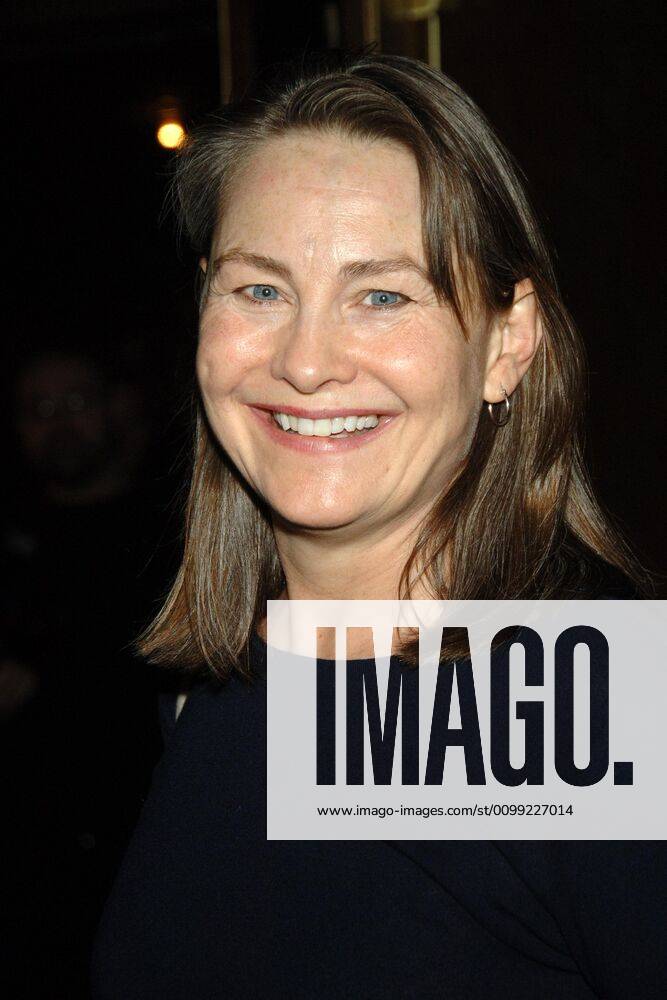 Cherry Jones at arrivals for The 62nd Annual Theatre World Awards, Studio 54, New York, NY, June 06, 2006. Photo by: George Taylor Everett Collection !ACHTUNG AUFNAHMEDATUM GESCHÄTZT! PUBLICATIONXNOTxINxCANxCHNxFRAxITAxJPNxNORxPOLxRUSxESPxUKxUSA