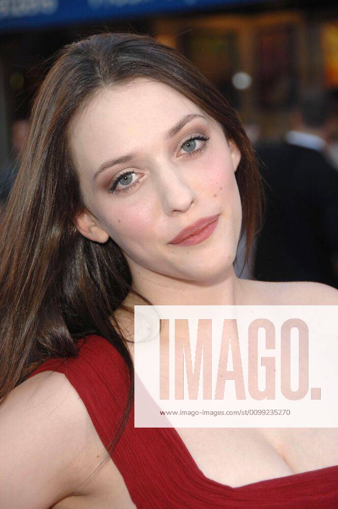 Kat Dennings at arrivals for Premiere of I NOW PRONOUNCE YOU CHUCK AND LARRY, Gibson Amphitheatre and CityWalk Cinemas, Los Angeles, CA, July 12, 2007. Photo by: Dee Cercone Everett Collection !ACHTUNG AUFNAHMEDATUM GESCHÃ„TZT! PUBLICATIONXNOTxINxCANxCHNxFRAxITAxJPNxNORxPOLxRUSxESPxUKxUSA