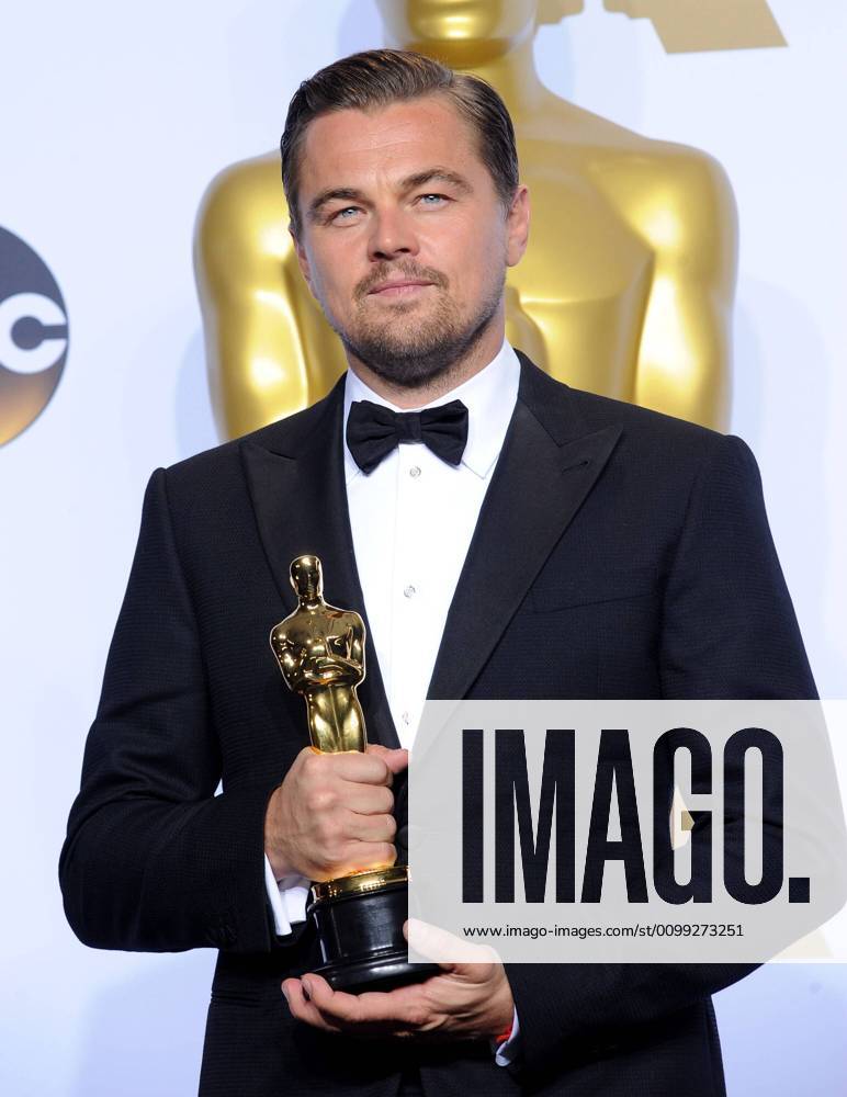 OSCARS. Bester Hauptdarsteller. Preisträger 2011-2020 Leonardo DiCaprio, WINNER: Best Performance by an Actor in a Leading Role for THE REVENANT in the press room for The 88th Academy Awards Oscars 2016 - Press Room, The Dolby Theatre at Hollywood and Highland Center, Los Angeles, CA February 28, 2016. Photo By: Elizabeth Goodenough Everett Collection For usage credit please use; Elizabeth Goodenough Everett Collection !ACHTUNG AUFNAHMEDATUM GESCHÄTZT! PUBLICATIONXNOTxINxCANxCHNxFRAxITAxJPNxNORxPOLxRUSxESPxUKxUSA