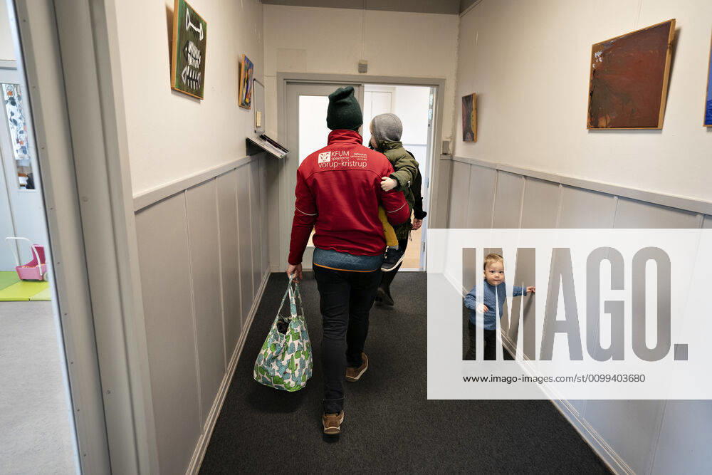 The nursery DUI in Aalborg opens again for the institutions children, Wednesday morning, April 15, 2020 Here Aksel and his father arrive Because of the corona crisis, the nursery has been closed, and after the nursery has been changed inside and outside, the children and the adult educators can keep a distance and washing hands, Aalborg Jutland Denmark,