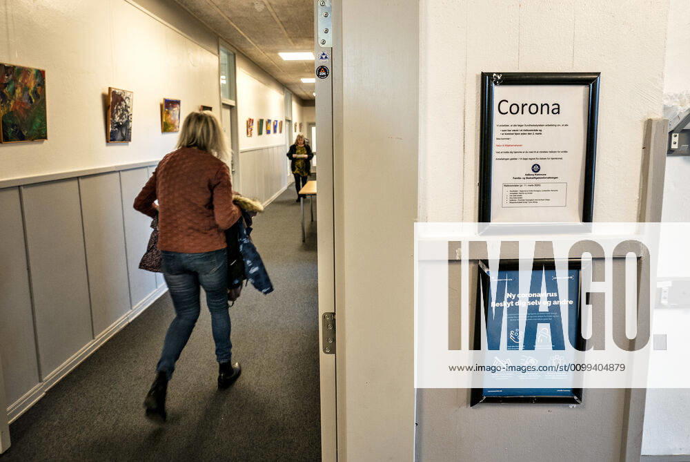 The nursery DUI in Aalborg opens again for the institutions children, Wednesday morning, April 15, 2020 Due to the corona crisis, the nursery has been closed, and after the nursery has been transformed indoors and outdoors, the children and the adult educators can keep a distance and wash their hands, Aalborg Jutland Denmark,