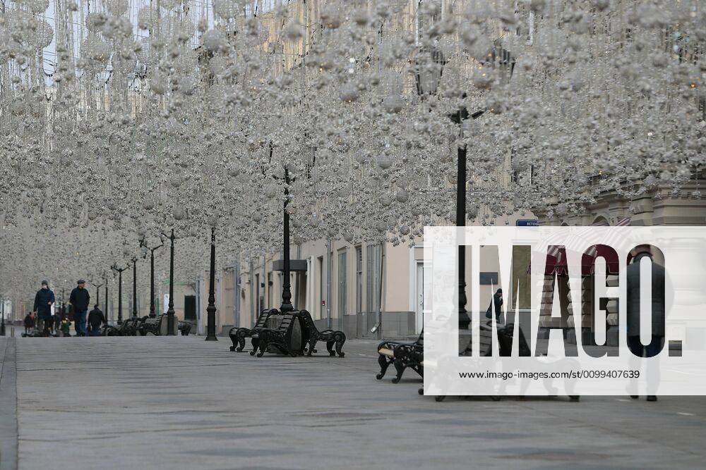 Russia. Moscow amid self-isolation regime. The Russian government has extended the period off work with full pay until April 30 nationwide to counter the spread of the COVID-19 infection. DmitryxGolubovich