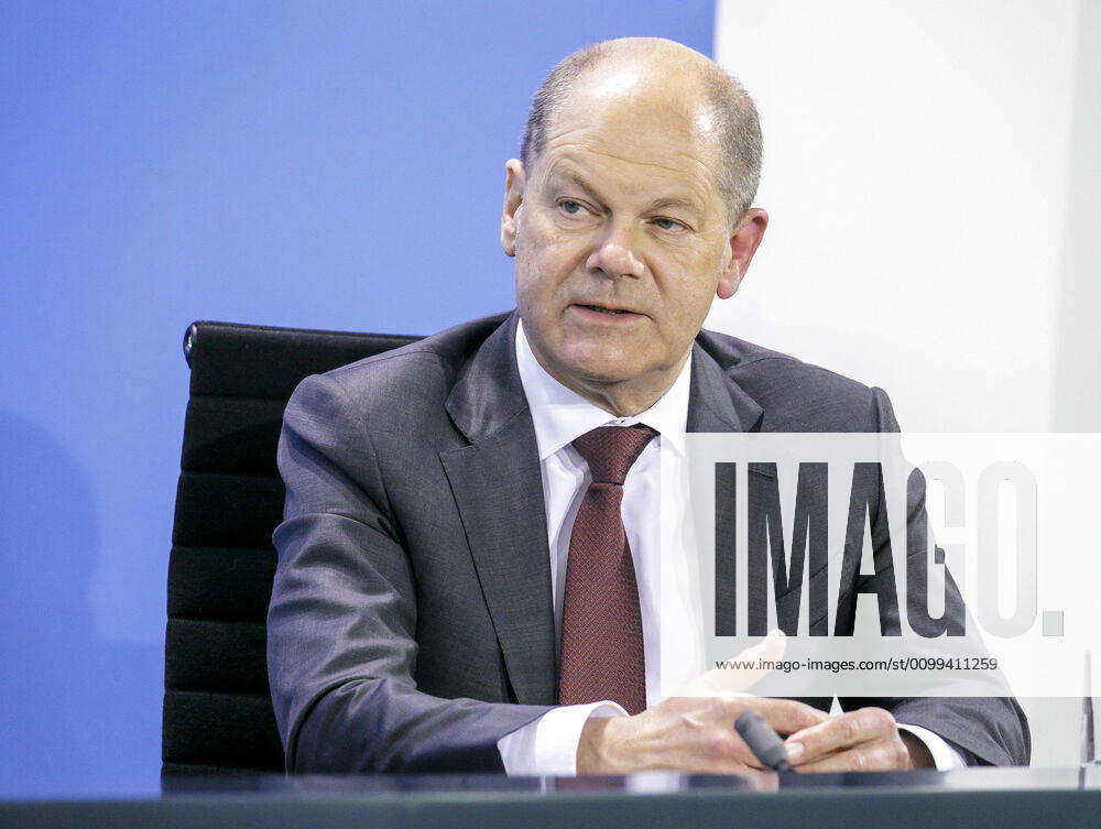Federal Minister of Finance Olaf Scholz, SPD, gives a press briefing after a video conference of the Federal Government with the State Premiers, in connection with the corona virus Berlin, 15 04 2020 Berlin Germany