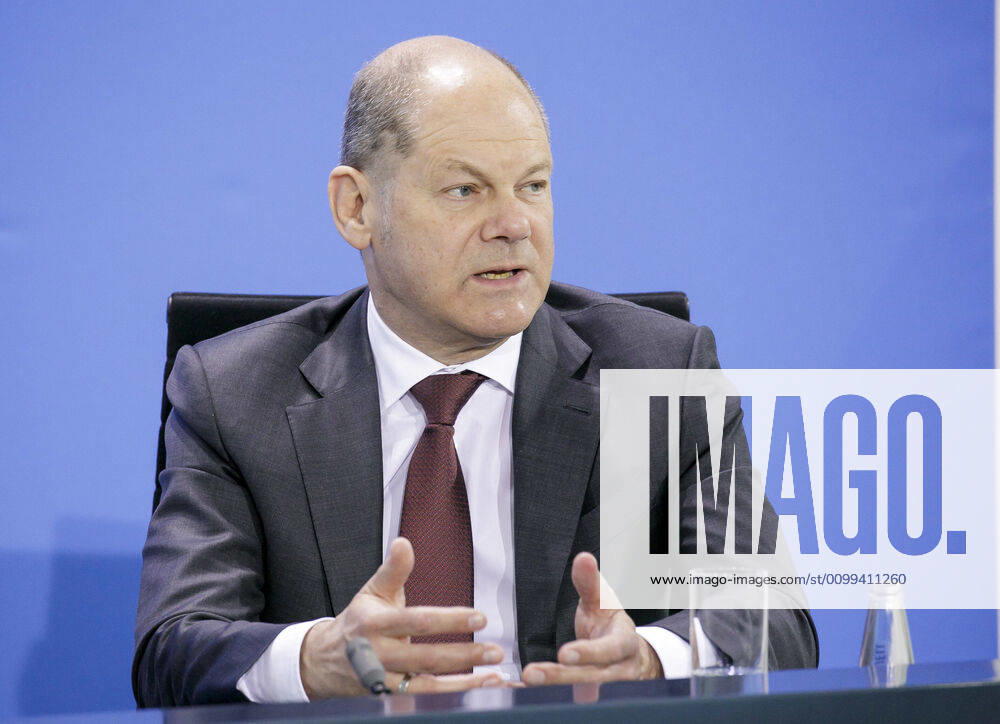 Federal Minister of Finance Olaf Scholz, SPD, gives a press briefing after a video conference of the Federal Government with the State Premiers, in connection with the corona virus Berlin, 15 04 2020 Berlin Germany