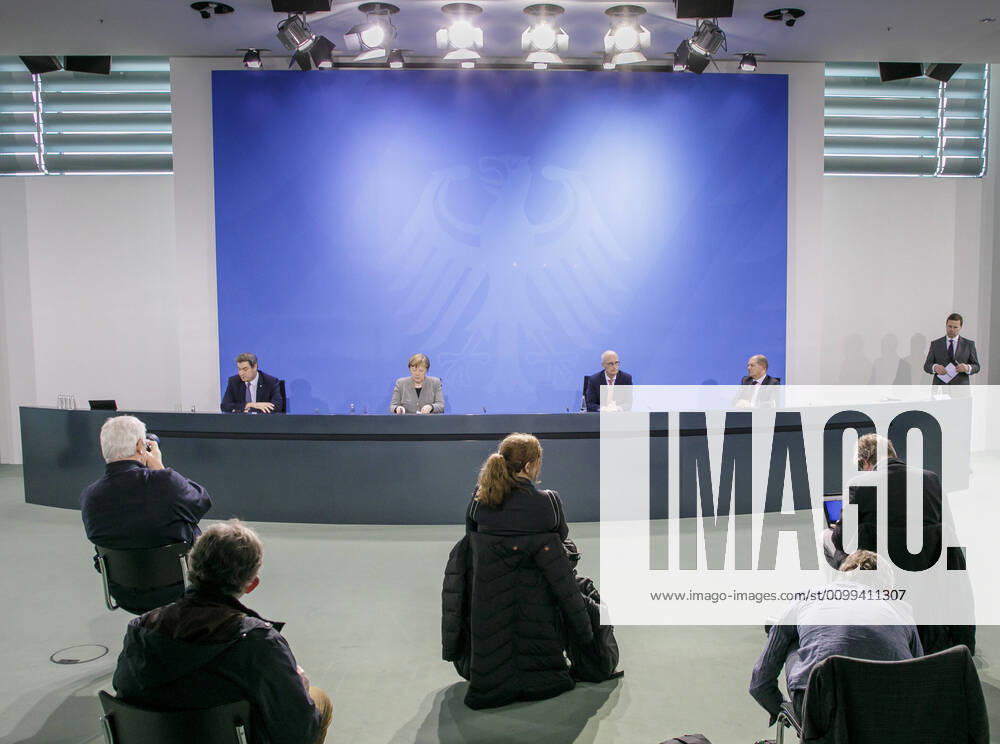 The State Premier of Bavaria, Markus Soeder, CSU, Chancellor Angela Merkel, CDU, the First Mayor of Hamburg, Peter Tschentscher, SPD, the Federal Minister of Finance, Olaf Scholz, SPD, after a video conference of the Federal Government with the State Premiers, give a press briefing in connection with the corona virus Berlin, 15 04 2020 Berlin Germany