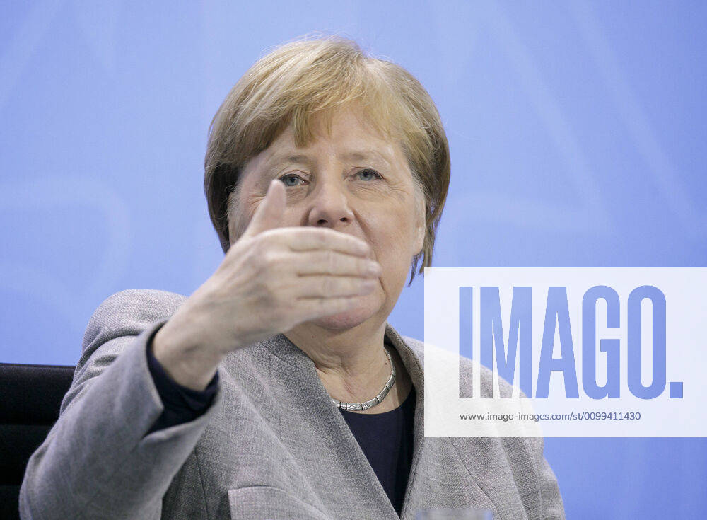 Chancellor Angela Merkel, CDU, gives a press briefing after a video conference of the Federal Government with the State Premiers, in connection with the corona virus Berlin, 15 04 2020 Berlin Germany