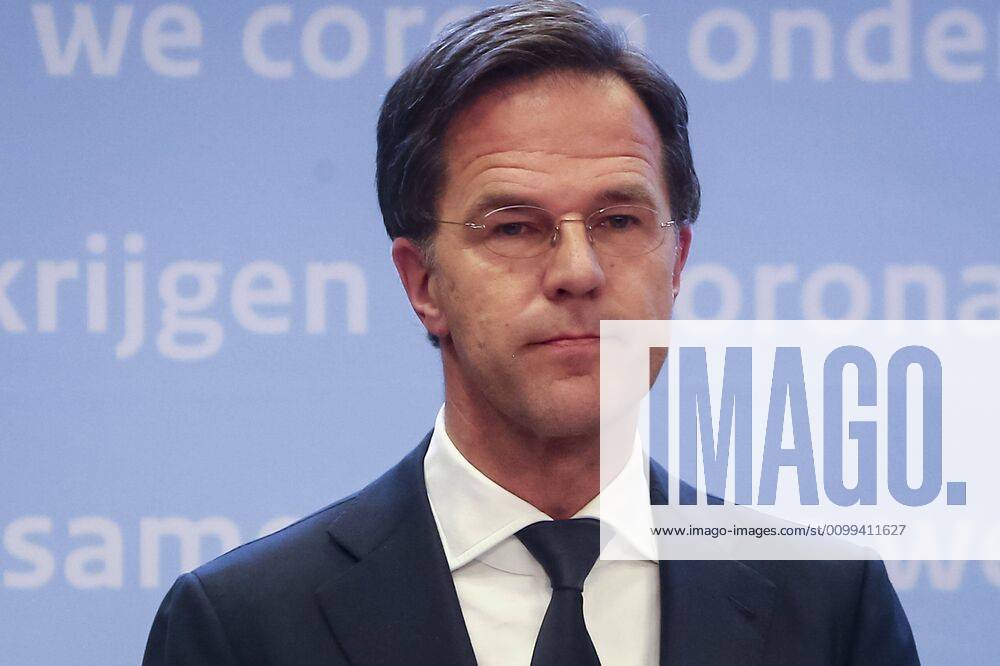 , Dutchnews,Press conference about the coronavirus in The Netherlands. Minister President minister Algemene Zaken Mark Rutte and Viceminister President en Minister van Volksgezondheid, Welzijn en Sport Hugo de Jonge. Translator Irma Sluis. Press conference about the coronavirus x7821520x