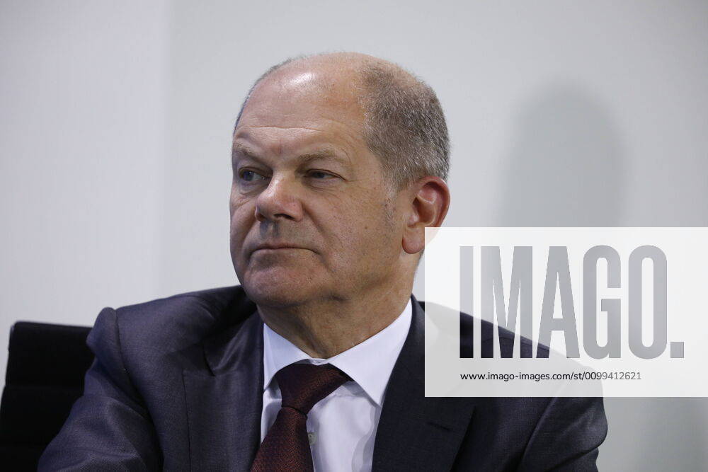 Olaf Scholz, Vice Chancellor and Minister of Finance of the Federal Republic of Germany, Germany, Berlin, Federal Chancellery, Press conference by Chancellor Merkel following the discussion with the heads of government of the Länder in connection with the coronavirus
