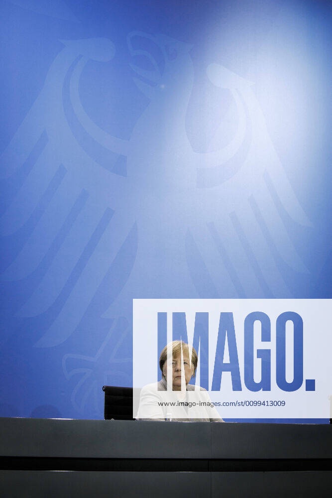 Chancellor Angela Merkel, CDU, gives a press briefing after a video conference of the Federal Government with the State Premiers, in connection with the corona virus Berlin, 15 04 2020 Berlin Germany