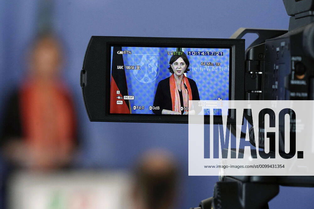 School Minister Yvonne Gebauer at a press briefing on the current situation and further measures to contain the corona virus in North Rhine-Westphalia in the State Chancellery Düsseldorf, 16 04 2020 Foto:xJ.xFuturexImage
