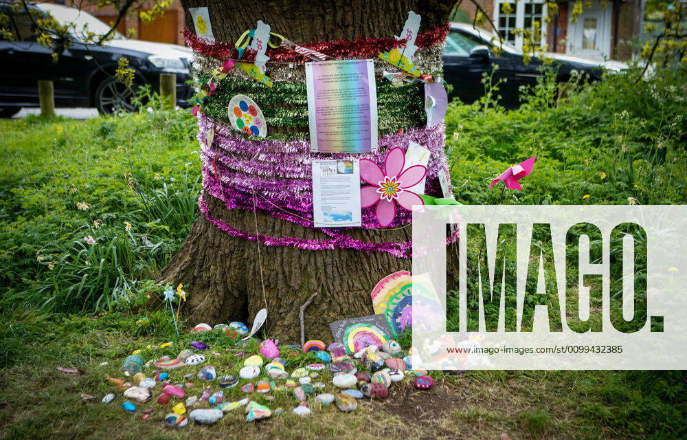 High Wycombe, UK. 16th April, 2020. A tree is decorated in positive messages & Thank You s to the NHS during the Covid-19 Pandemic as the UK Government advice to maintain social distancing and minimise time outside in High Wycombe on 16 April 2020.