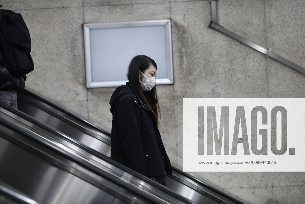 A woman wearing face mask head to work early morning in Tokyo on Friday, April 17, 2020. The Japanese government decided to expand the current areas under a state of emergency to nationwide, as the Covid-19 coronavirus outbreak continues to spread throughout the country. (Photo: Richard Atrero de Guzman AFLO) (125423234)
