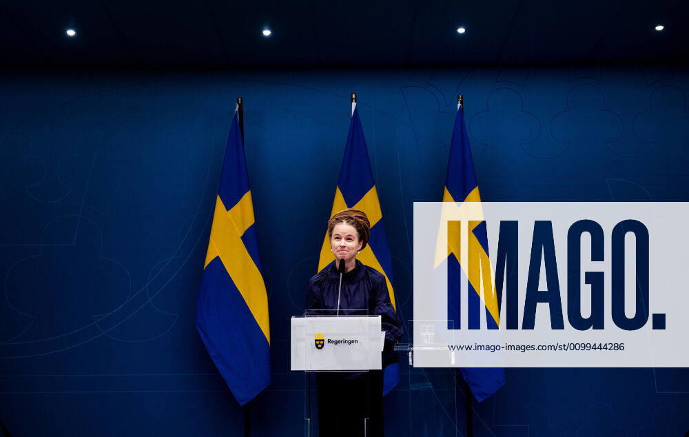 Amanda Lind, Swedish minister of Sport and Culture, during a press conference with the government of Sweden regarding the coronavirus, Covid 19, on April 17, 2020 in Stockholm Photo Maxim Thorà BILDBYRAN kod MT bbeng presskonferens regeringen politik corona virus coronaviruset covid 19 press conference public events coronavirus,