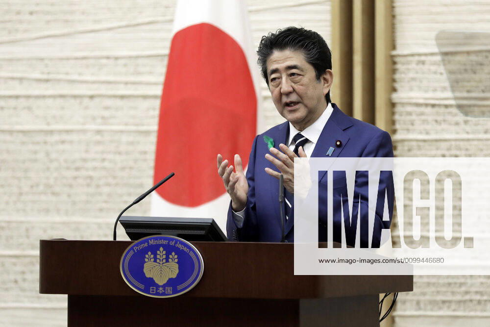 Shinzo Abe, Japan s prime minister, gestures as he speaks during a news conference at the prime minister s official residence in Tokyo, Japan, on Friday, April 17, 2020. Tokyo Japan - ZUMAz114 20200417_zih_z114_001
