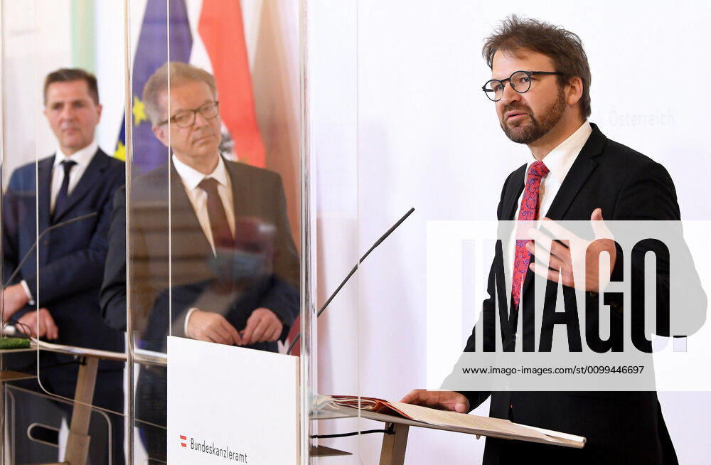 Vienna 17 04 2020, Federal Chancellery, Vienna, AUT, Acute developments on corona disease in Austria, press conference on the topic of gradual normalisation in the health sector, in picture from Michael Binder KAV , Minister of EP_STR