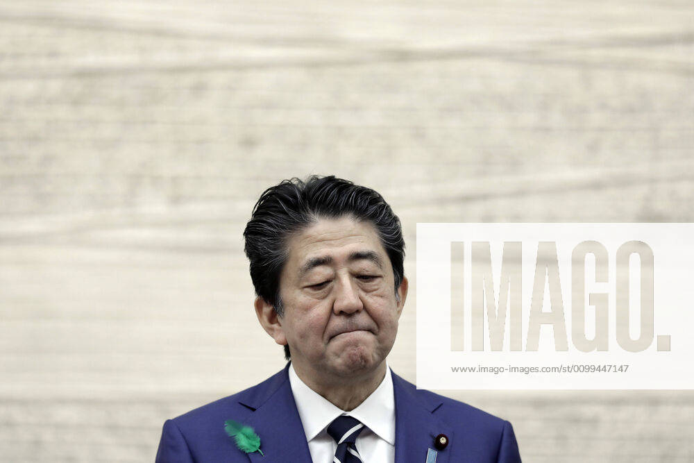 Shinzo Abe, Japan s prime minister, pauses during a news conference at the prime minister s official residence in Tokyo, Japan, on Friday, April 17, 2020. Tokyo Japan - ZUMAz114 20200417_zih_z114_007