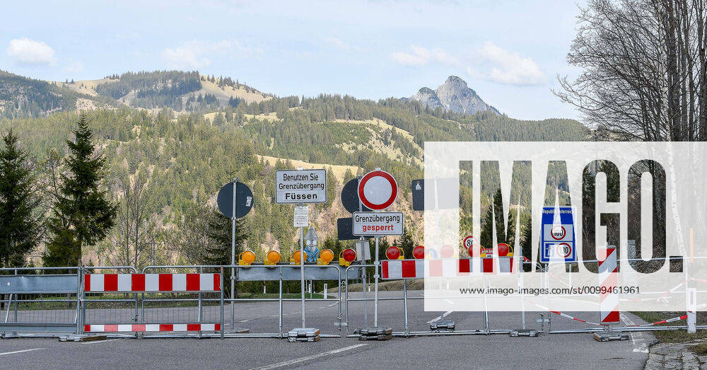 GER, Coronavirus, Closed border crossing Schattwald between Germany and Austria 17 04 2020, State border at the B308, Oberjoch Bad Hindelang , GER, Coronavirus, Closed border crossing Schattwald between Germany and Austria, since 20 03 2020 the border crossing at the state border to Austria is only possible at certain border crossing points in the nph00200