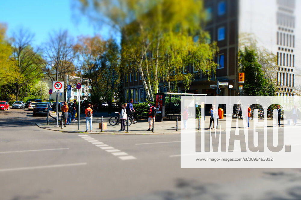 Berlin,Germany,GER,the city in times of the Corona Pandemic Numerous people are queuing up at the post office 33 Postbank in Kissinger Strasse in the district of Wilmersdorf, Schmargendorf district