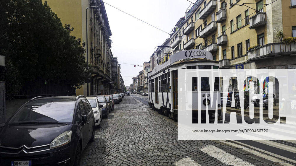Milao, Lombardia - Italia: (INT) Covid-19: Phase 2 to be divided in 3 ways.April 18,2020, Milan,Italy:In 2 months ,there has been 5 times more dead people in Milan, more than in World War II. And in Lombardy, the number of cases has increased (+205 since yesterday). The second phase is right, and the country will reopen soon...Credit: Thenews2 Milao - ZUMAn293 20200418_znp_n293_010