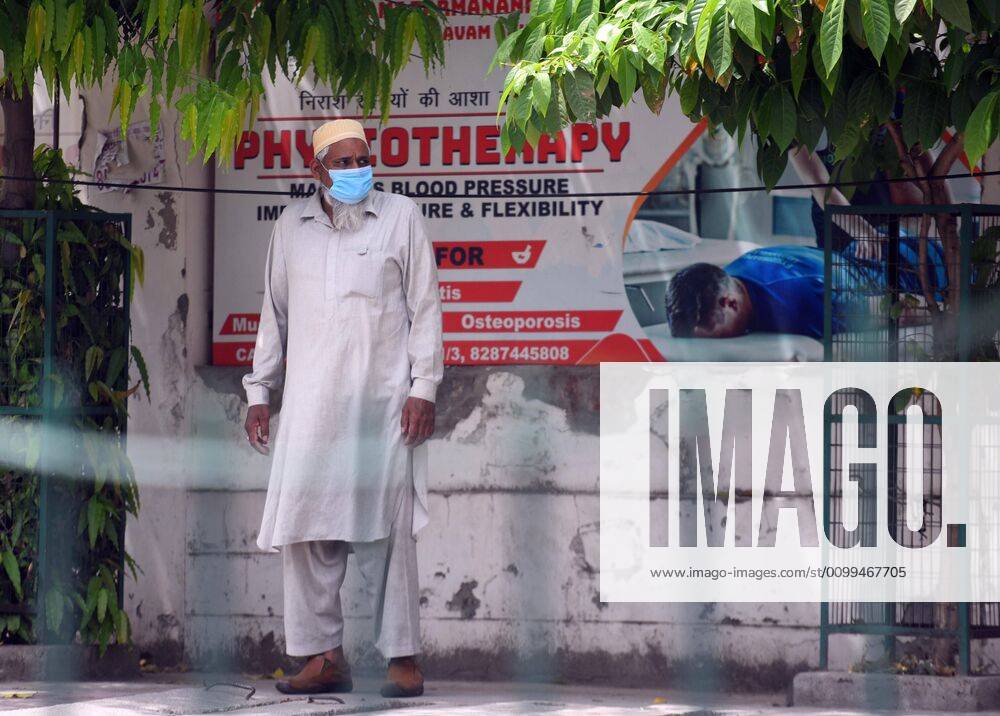 NEW DELHI, INDIA APRIL 18: A person waits to be tested, outside the Swami Parmanand Prakritik Chikitsalaya Yoga & Anusandhan Kendra in Mandawali, on April 18, 2020 in New Delhi, India. (Photo by Raj K Raj Hindustan Times ) India Extends Nationwide Coronavirus Lockdown Until May 3