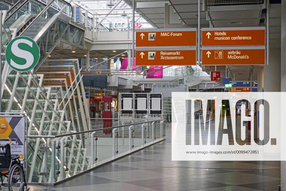 The Bavarian capital Munich in times of corona crisis Munich Airport on a Saturday afternoon, instead of thousands of passengers and vacationers the airport is now deserted 19 04 2020, Bavarian capital Munich in times of corona 19 04 2020, Bavarian capital Munich in times of corona