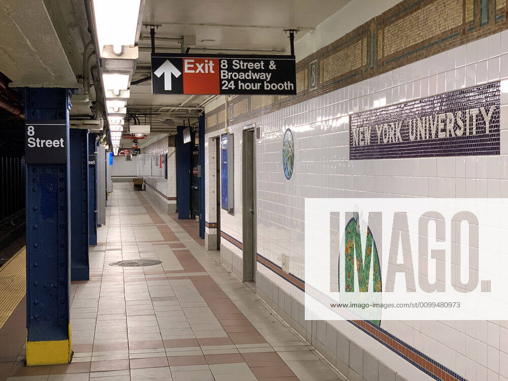 Subway in New York during the CORONA VIRUS COVID-19 PANDEMIC. .April 19, 2020 New York USA - ZUMAm57_ 20200419_zaf_m57_011